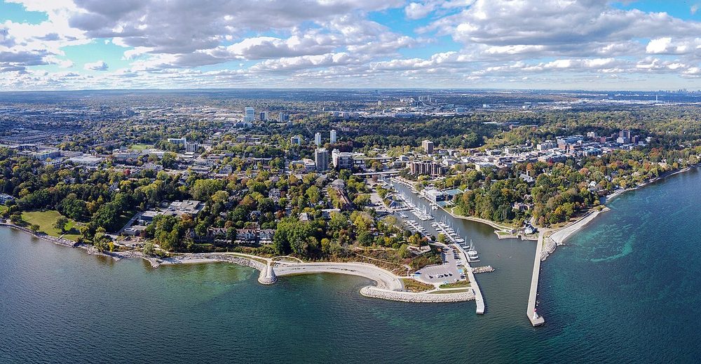Aerial view of Oakville's lakefront.